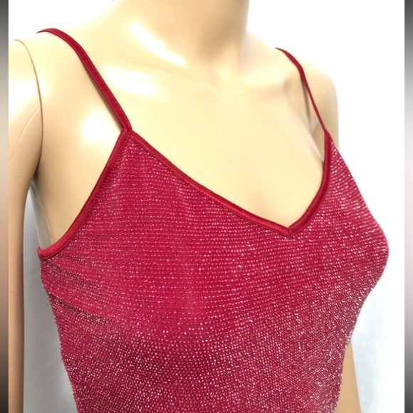 Express; Red shimmer tank top. - Picture 3 of 8